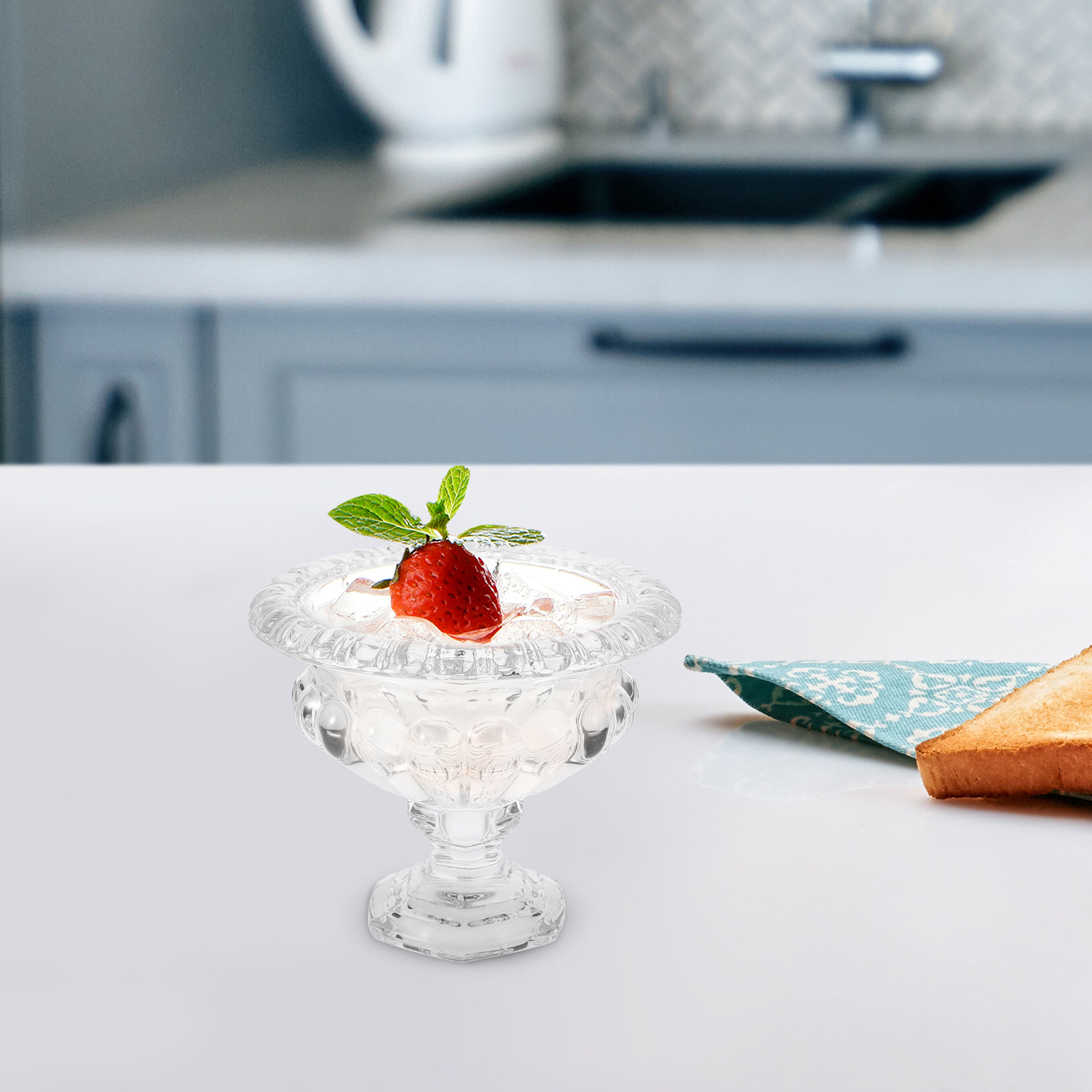 Elegant European Glass Ice Cre - Photography Food recension och pris